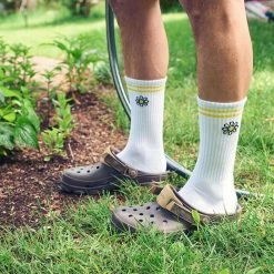 $20 OR LESS! Friends NYC Daisy Socks - Unisex