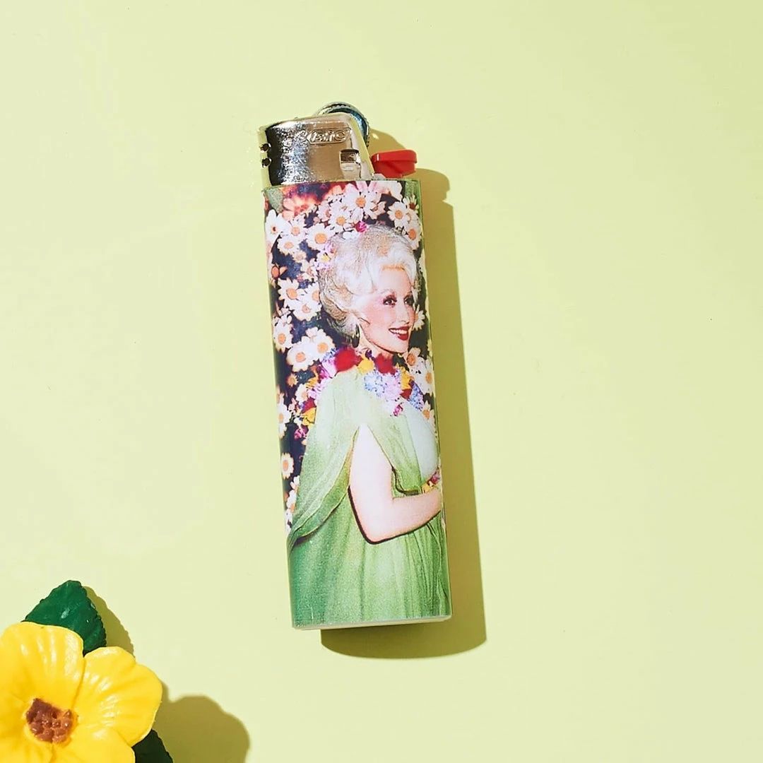 New 🔥 Friends NYC $10 Or Less Pop Star Lighter - Dolly Parton Flowers 😍 7 Friends NYC $10 Or Less Pop Star Lighter - Dolly Parton Flowers