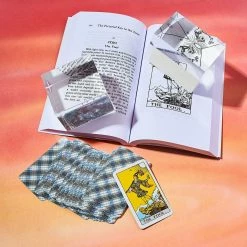 Misc. $10 Or Less Rider-Waite Pictorial Tarot Book