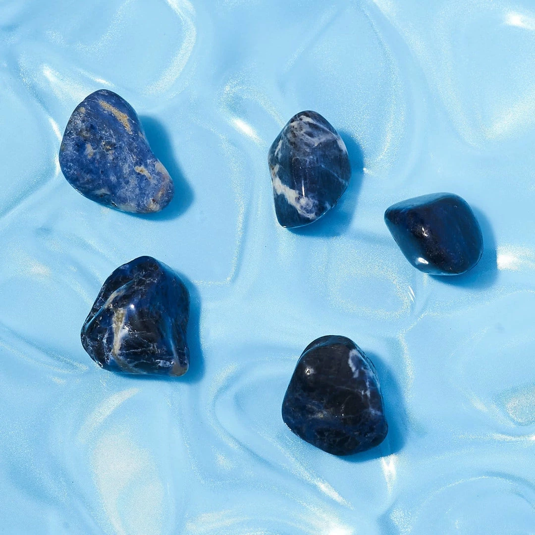 Cheap π Misc. Sodalite - Small Crystal $10 Or Less π 4 Misc. Sodalite - Small Crystal $10 Or Less